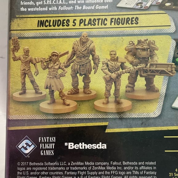 Fallout The Board Game for Adults / Teens 1 to 4 Players 5 Plastic Figures NEW - Picture 6 of 8